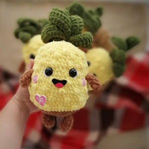 WYPRZEDAŻ Rękodzieło - Ananas wykonany na szydełku