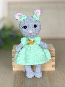 Rękodzieło - mysz wykonana na szydełku