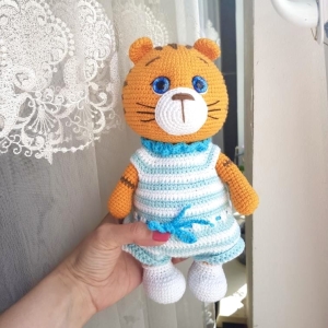 Rękodzieło - tygrys wykonany na szydełku 