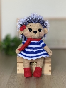 Rękodzieło - jeż wykonany na szydełku