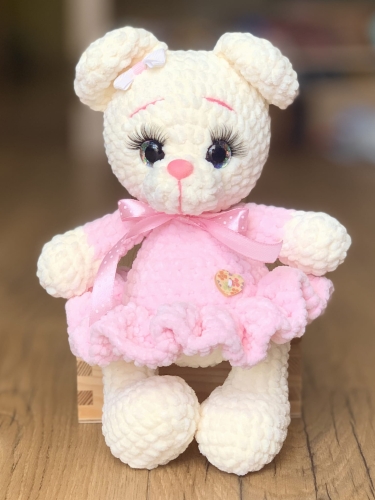 Słowa kluczowe SEO: szydełkowy miś, miś handmade, maskotka szydełkowa, pluszak handmade, miś amigurumi, maskotka dla dziecka, ręcznie robiona maskotka, szydełkowy pluszak, amigurumi miś, prezent na roczek,