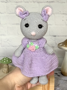 Rękodzieło - mysz wykonana na szydełku