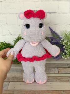 Rękodzieło -  hipopotam wykonany szydełkiem