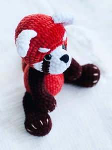 Rękodzieło - panda mała wykonana na szydełku