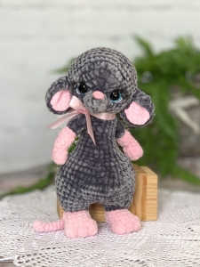 Rękodzieło -  mysz wykonana szydełkiem