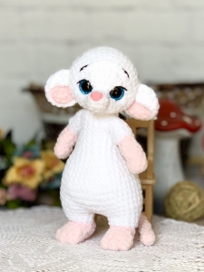 Rękodzieło -  mysz wykonana szydełkiem