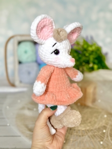 Rękodzieło -  mysz wykonana szydełkiem