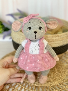 Rękodzieło - mysz wykonana szydełkiem
