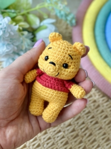 Rękodzieło - miś brelok wykonany szydełkiem