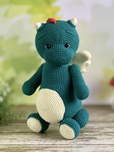 Rękodzieło - smok, wykonany na szydełku