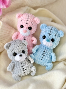 Rękodzieło - brelok/zawieszka miś wykonany szydełkiem 