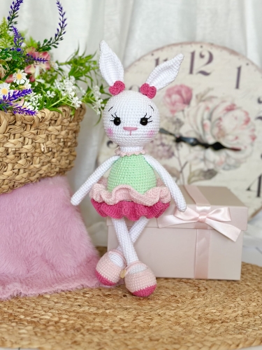 królik szydełkowy, królik handmade, maskotka królik, królik na prezent, królik dla dziecka, ręcznie robiony królik, przytulanka królik, królik z włóczki, królik amigurumi, zabawka handmade