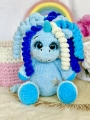 bezpieczna zabawka, szydelkowy jednorozec, idealny dla dziecka, bajkowa przytulanka, recznie robiona zabawka, prezent z wyobraznia, przyjazny dla dzieci, mieciutki towarzysz, rekodzielo z sercem, wyjatkowy prezent dla malucha