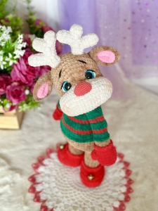 Rękodzieło -  renifer wykonany szydełkiem