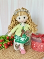 szydełkowa maskotka dla dziecka handmade unikalna zabawka szydełkowa na prezent ręcznie robiona maskotka amigurumi prezent na gwiazdkę pod choinkę prezenty świąteczne mikołajkowe przytulanka na święta