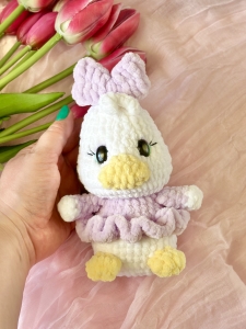 Rękodzieło - kaczka wykonana szydełkiem